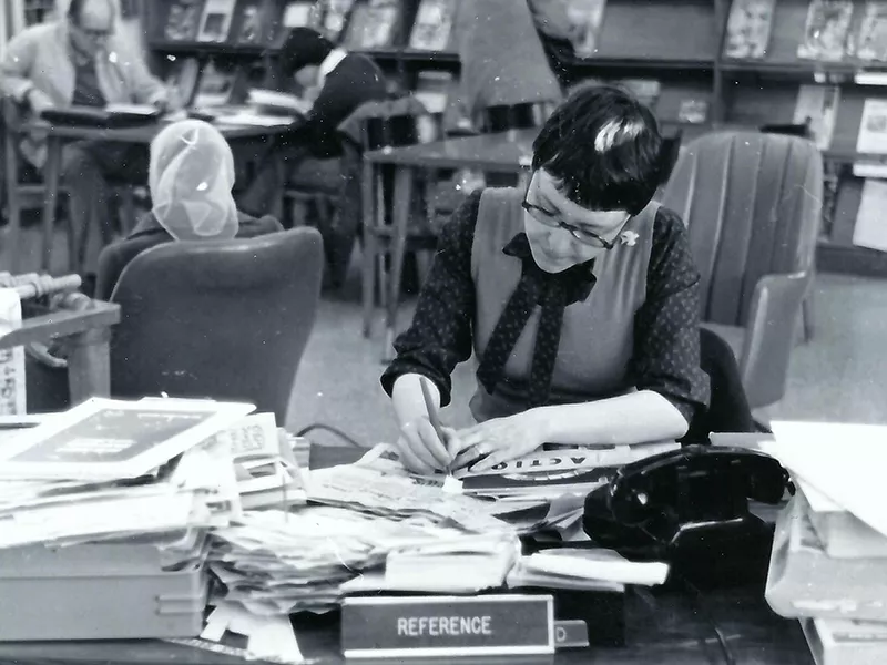 1987 reference librarian image