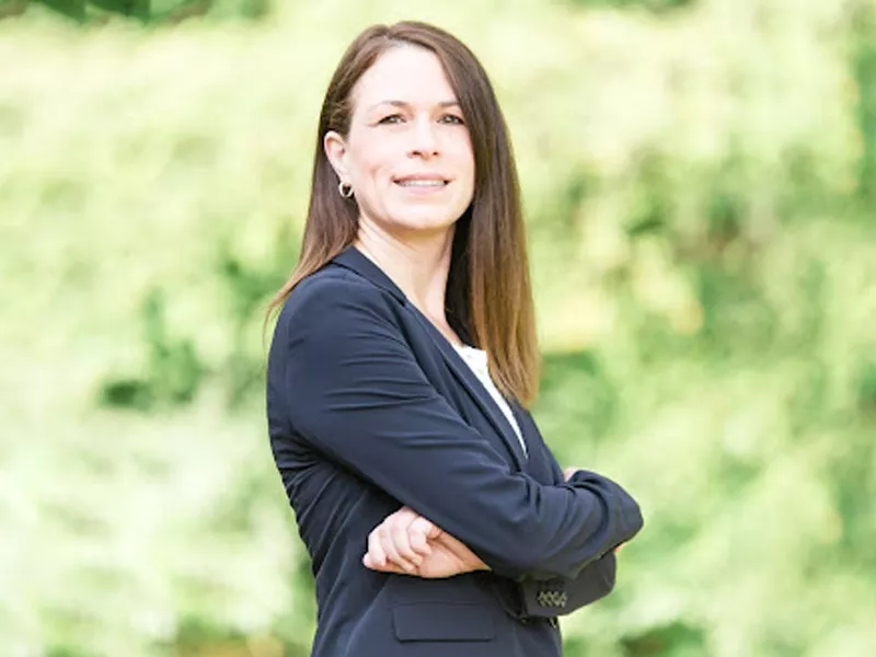 Jennifer Linden